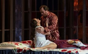 «Травиата» в Казани: легко ли умирать молодой и так ли хорош герой-любовник