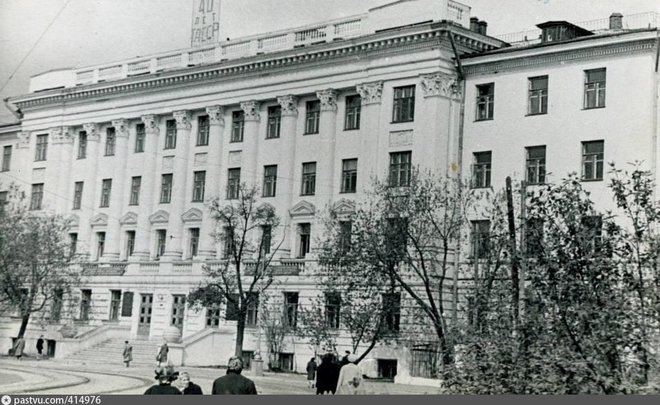 День в истории: основание КГМУ, праздник фрилансера и независимость Израиля