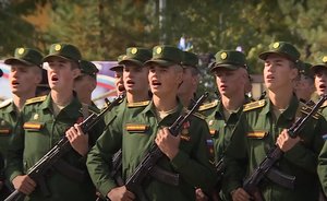 Присяга и байкер-шоу: в Казани отметили День танкиста