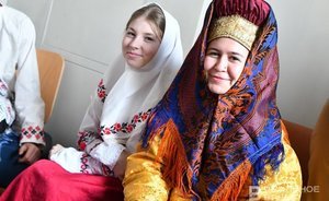 10 фото недели: русские наряды и татарские танцы