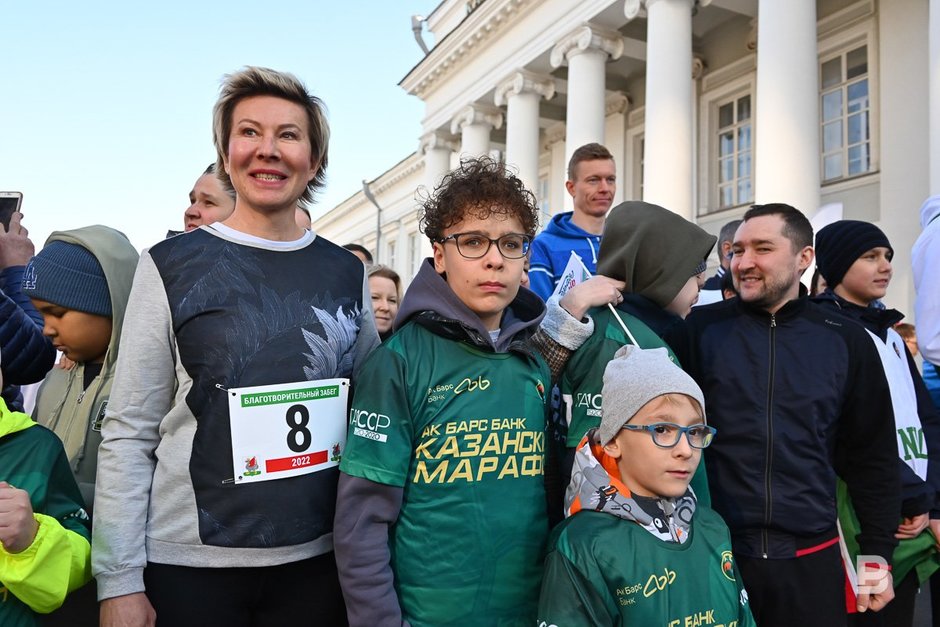 Участники легкоатлетической эстафеты на призы газеты «Республика Татарстан» и городского спорткомитета