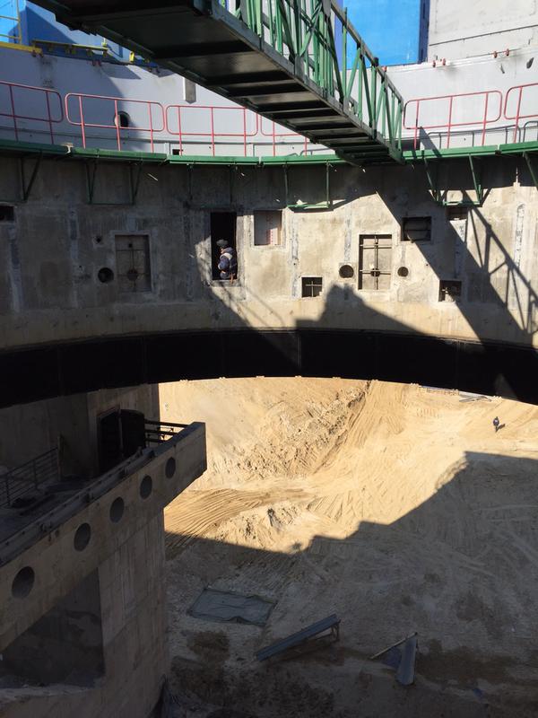 Косм Восточный — уже почти готовое огневое кольцо в стартовом комплексе с бетонными стенками в 1,2 м