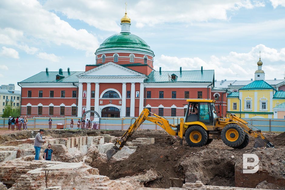 Начало восстановления храма Казанской иконы Божией Матери, 10 мая