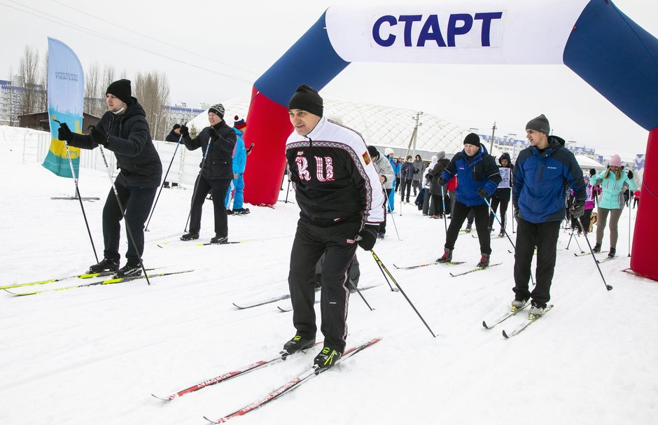 Участники 40 открытой массовой гонки «Лыжня России»