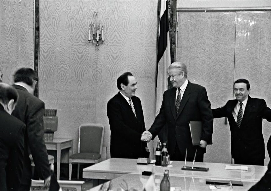 Подписание договора о суверенитете Татарстана, 1990