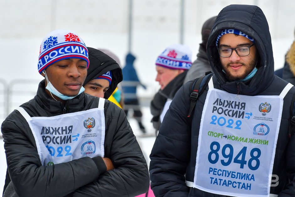 Участники массовой гонки «Лыжня России»