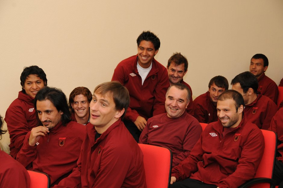 На встрече Рустама Минниханова с футбольной командой «Рубин», 15 февраля 2010 г.