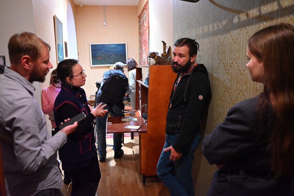 посетители выставочного зала «Манеж» в Кремле