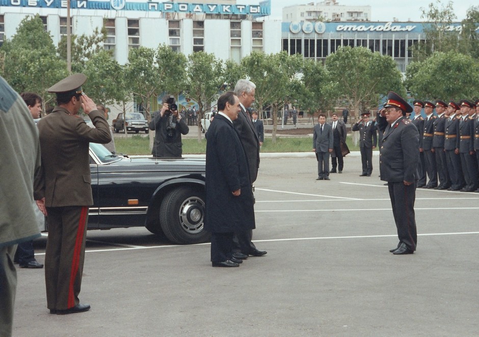 В ходе визита в Набережные Челны Ельцин посетил УВД автограда