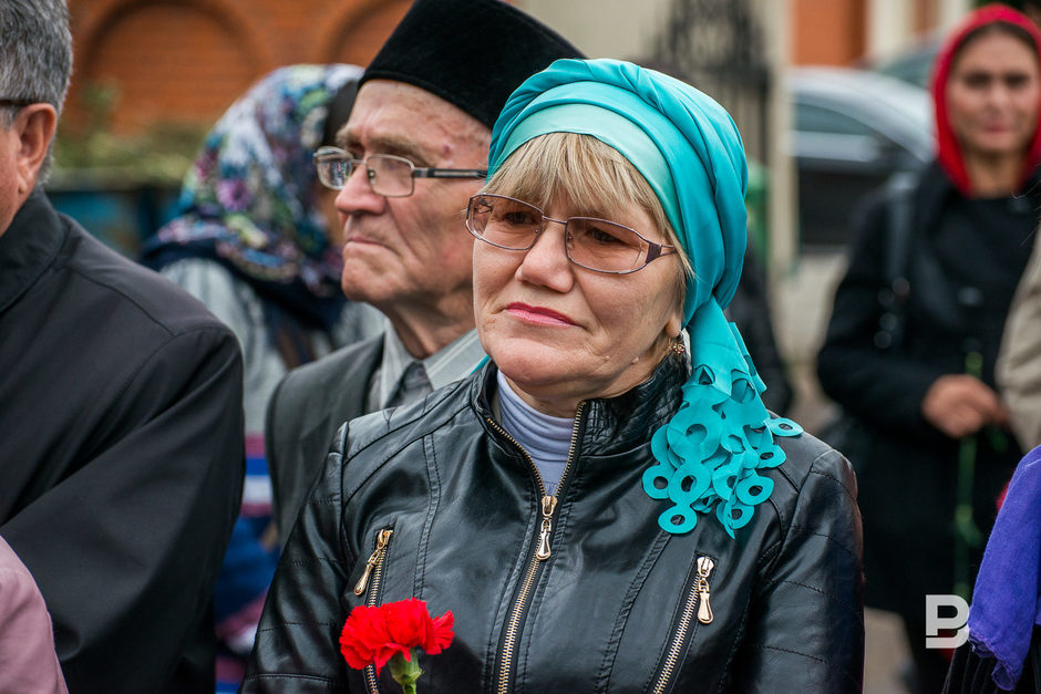 Ново татарские. Альфия Туфана Миннуллина. Альфия Миннуллина дочь Туфана Миннуллина. Похороны Туфана Миннуллина. Внучка Туфана Миннуллина.