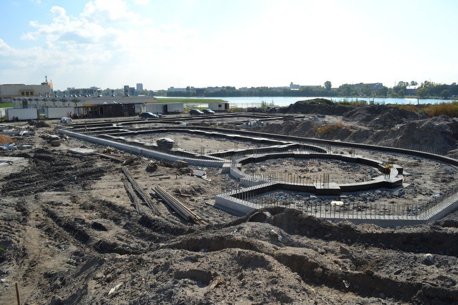 Строительство новой территории казанского зоопарка «Река Замбези», 8 октября 2015 г.
