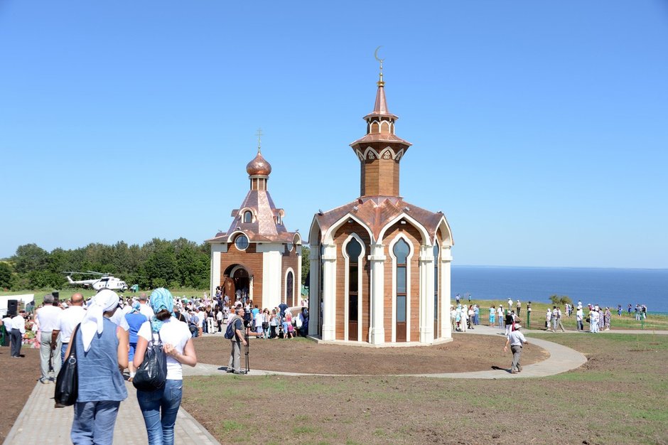 Открытие мемориального комплекса в память о погибших на теплоходе «Булгария», 10 июля 2012 г.