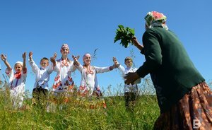 «Поклонение солнцу» и народные игры: праздник мордовской культуры «Валда Шинясь»