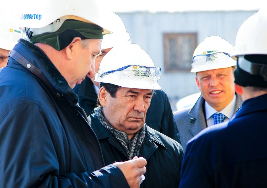 На строительстве Комплекса нефтеперерабатывающих и нефтехимических заводов в Нижнекамске. 1 апреля 2010 г.