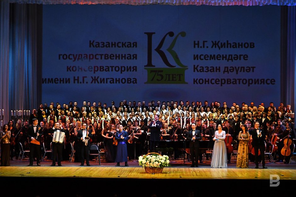оркестр со Сладковским, Сугдер Лудуп с горловым пением