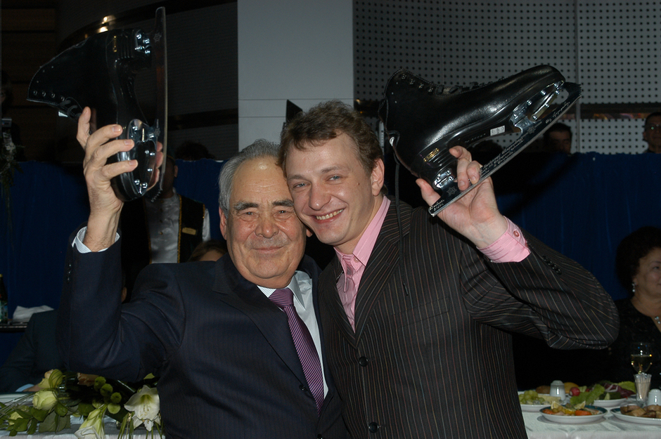 На праздновании 70-летия с актером Маратом Башаровым, 2007 год