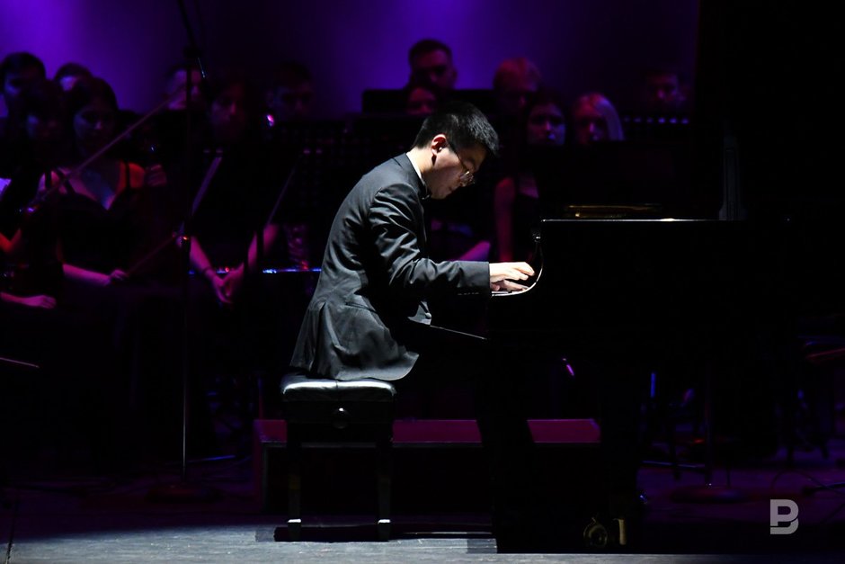 Пианист-виртуоз из Китая Ван Юйцянь