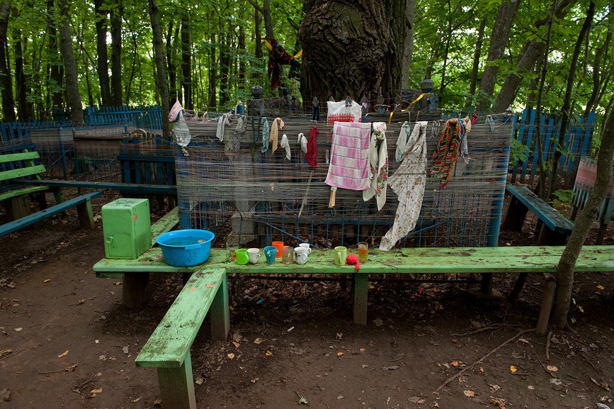 Кладбище святых