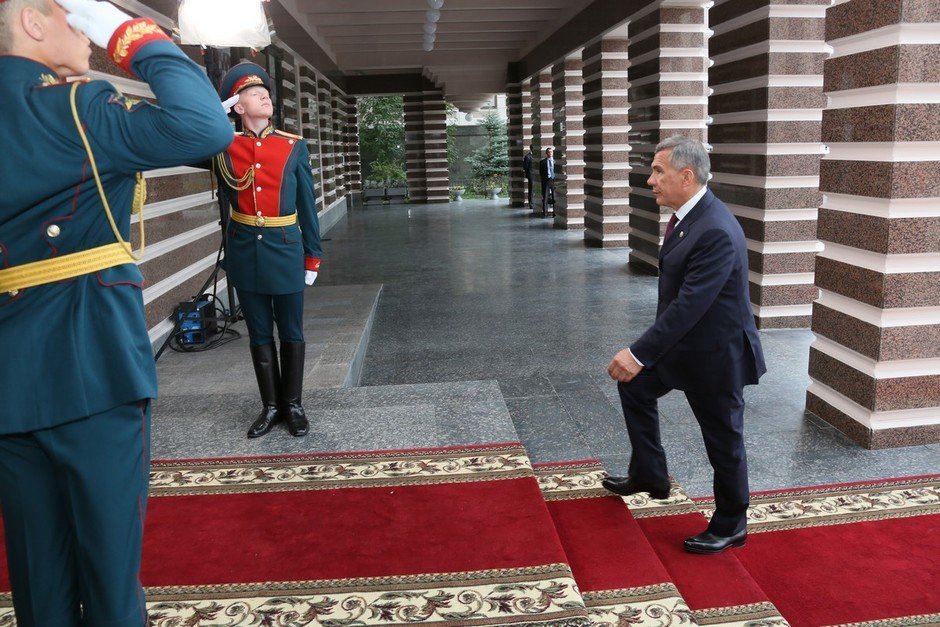 Рустам Минниханов перед церемонией инаугурации, 18 сентября 2015 г.