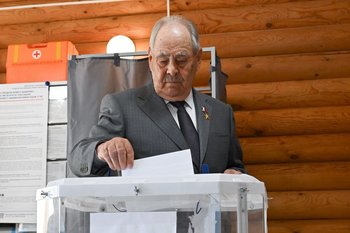 Минтимер Шаймиев проголосовал на выборах раиса Татарстана