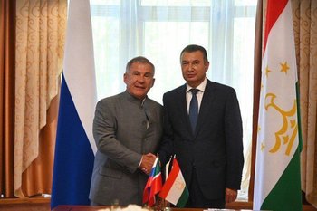 «Необходимо активизировать взаимодействие»: Минниханов встретился с премьер-министром Таджикистана Кохиром Расулзодо