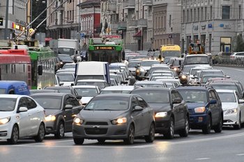 В Казани фиксируют пробки 8 баллов, многие из которых образовались в центре города