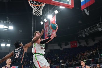 Победа с привкусом «плохой игры»: как УНИКС и «Уралмаш» творили новую эру баскетбола в Казани