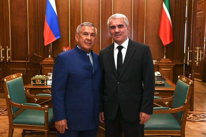 Рустам Минниханов встретился с хокимом Бухарской области Узбекистана Ботиром Зариповым