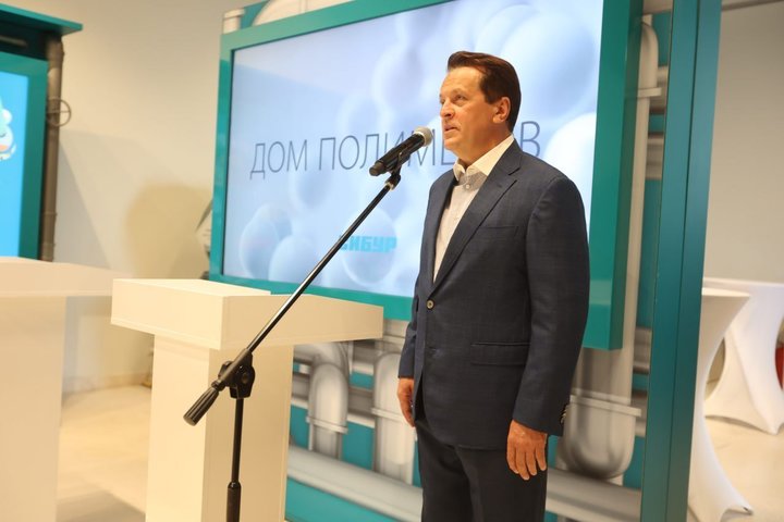 Ильсур Метшин: «Был бы директором «Казаньоргсинтеза», а не мэром, если бы в юности попал на такую экспозицию»