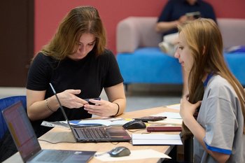 Как выглядит и сколько зарабатывает пиарщик в Татарстане?