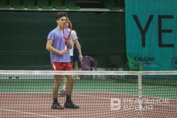 МОК допустил теннисистов Даниила Медведева и Мирру Андрееву до участия в Олимпиаде