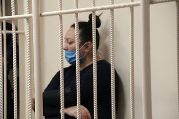 Суд Челнов приговорил Албину Созонову к 10 годам колонии за 166 эпизодов мошенничества