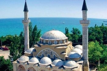 Культовая архитектура Крымского ханства: купольные мечети