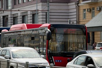 В центре Казани образовалась километровая пробка