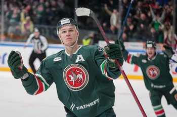 Эксперт назвал форварда Семенова главной звездой «Ак Барса»