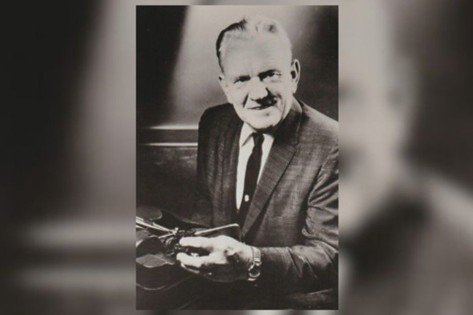 Мейндерт Де Йонг: «Я пишу детские книги… и не голодаю»