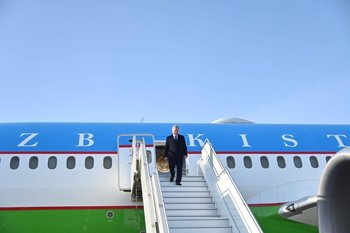 Президент Узбекистана Мирзиеев прибыл в Москву на День Победы