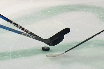 Три хоккеиста заключили пробные контракты с «Ак Барсом»