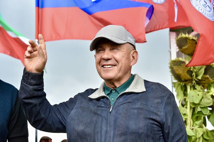 Минниханов: «Тетюшский район — пример эффективной работы и слаженного труда»