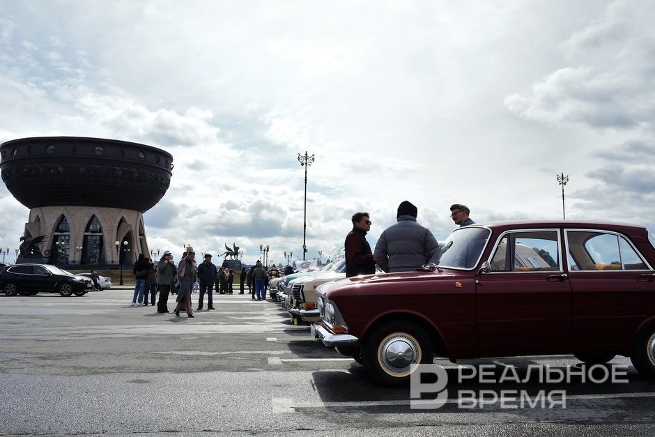 Сеть ТАИФ-НК АЗС выступила партнером открытия сезона Авторетроклуба-21
