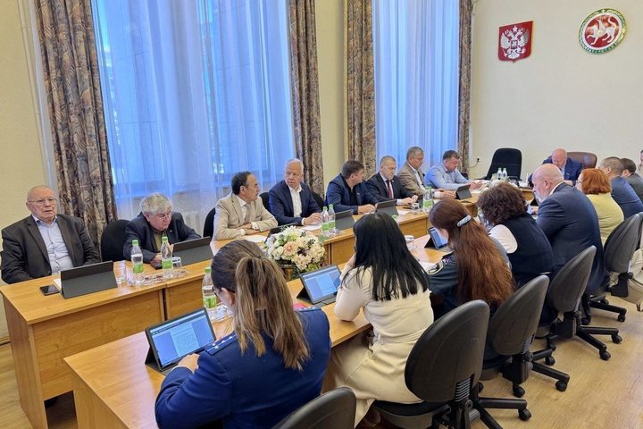 «Платят меньше, чем простые граждане»: в Татарстане штрафы за неоплату парковки для юрлиц повысят вдвое