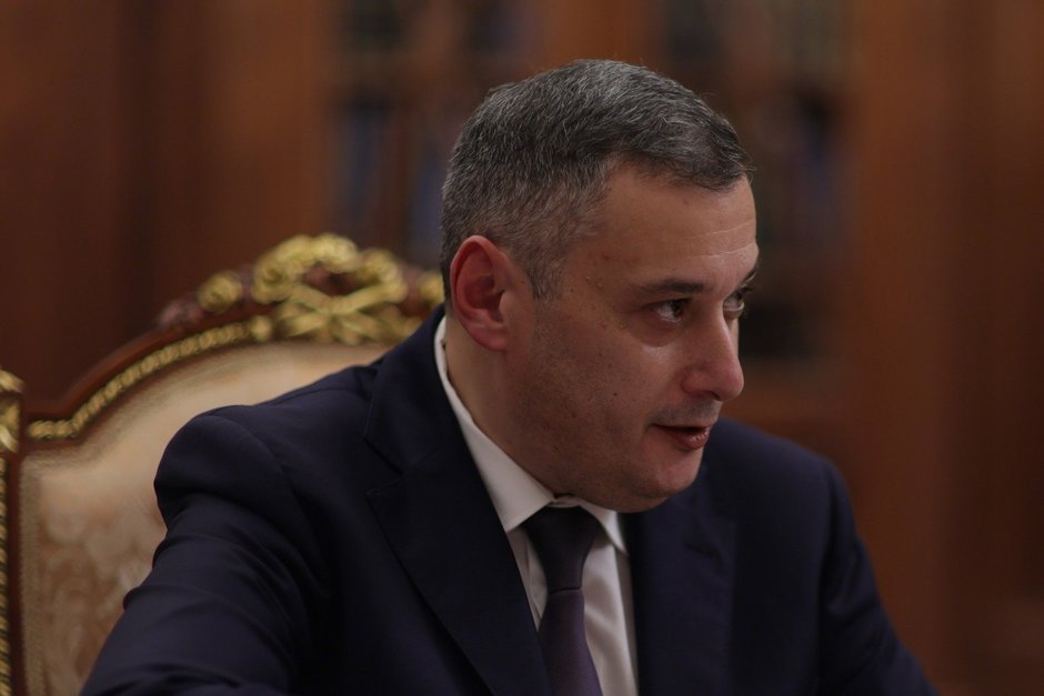 Губернатор Курской области Хинштейн попал в ДТП из-за сложных погодных условий