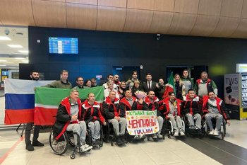 Команду «Крылья Барса», победившую в чемпионате России по баскетболу на колясках, встретили в аэропорту Казани