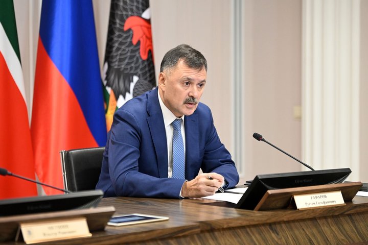 Руководителем исполкома Казани переизбрали Рустема Гафарова