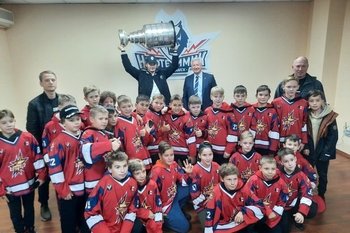 НХЛ вновь запретила победителям Кубка Стэнли привозить трофей в Россию