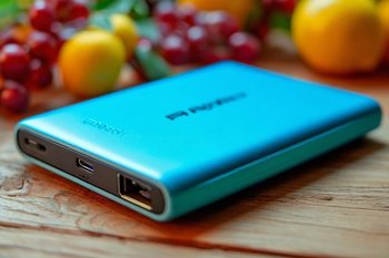 Турецкий лоукостер AJet запретил использование пауэрбанков во время полета