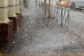 Завтра Татарстан ожидают грозы, сильный ветер и град