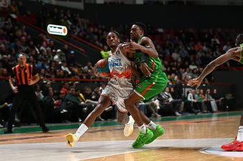 УНИКС разгромил «Бетсити Парму» в первом матче нового сезона