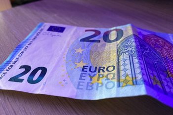 Центробанк поднял курс евро до 91,3 рубля