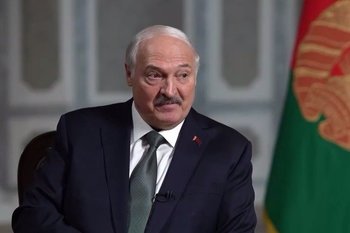 Лукашенко: весь мир знает, что Россия защитит Белоруссию всем арсеналом оружия
